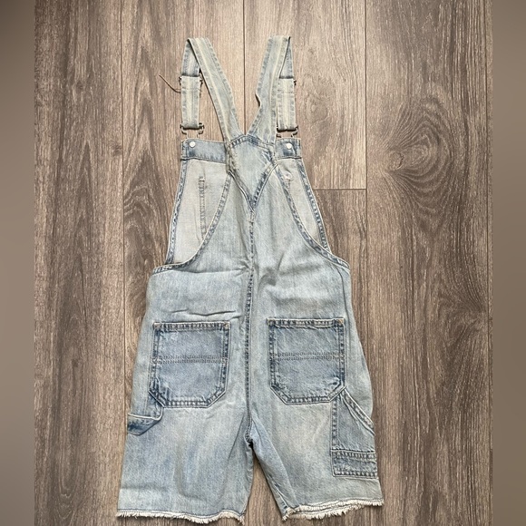 Boys bundle of shorts - Picture 3 of 11